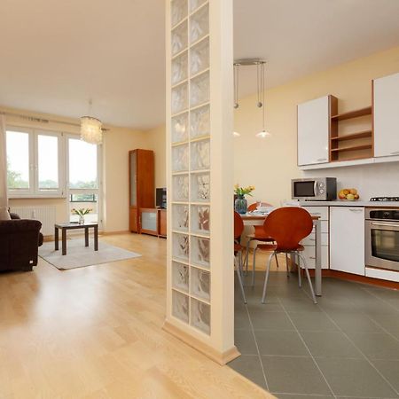 Spacious & Quiet 1 Bedroom Apartment In Pruszkow By Noclegi Renters 外观 照片
